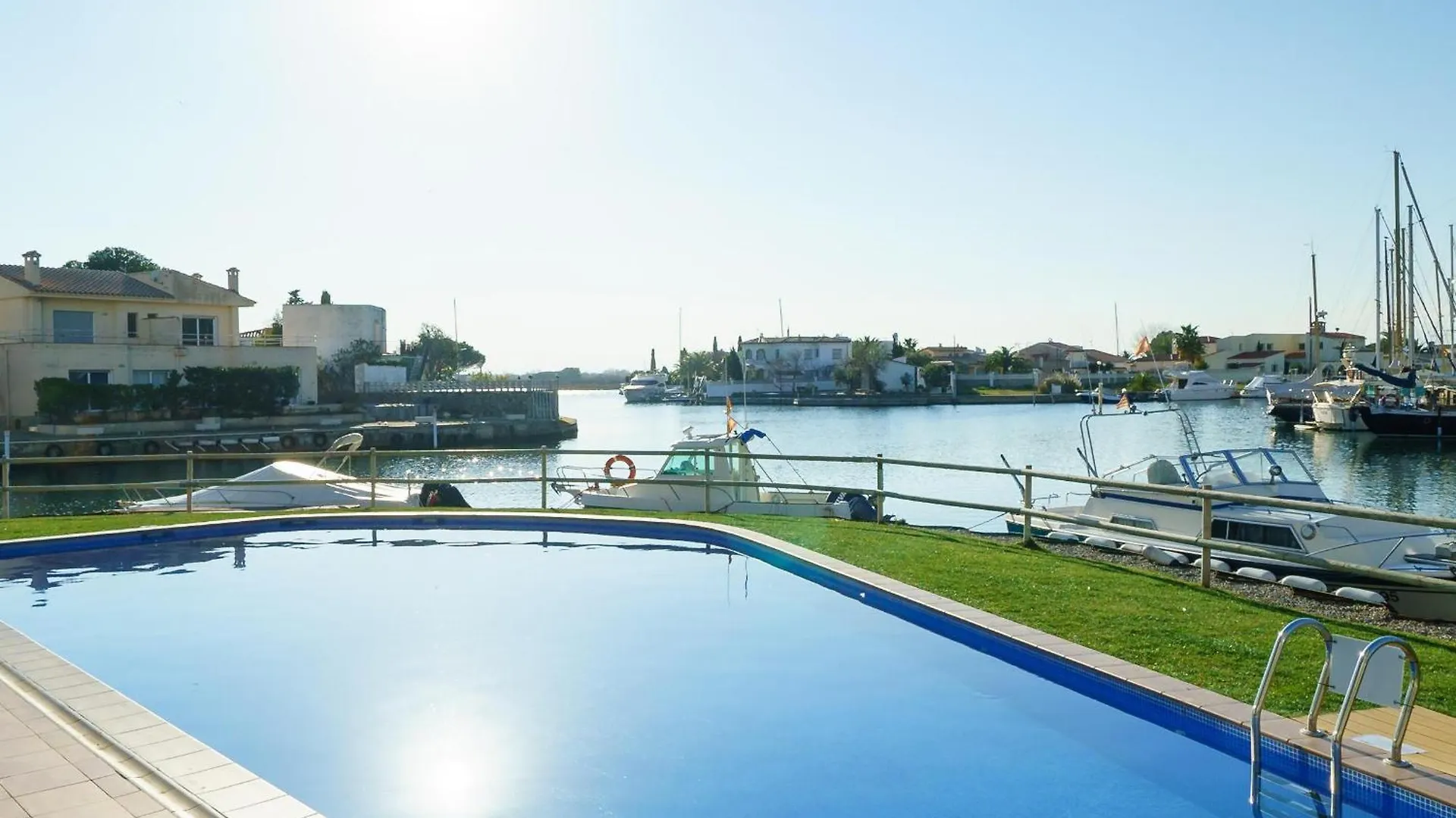 Apartament 3360 Les Marines Garbi 4-2, Vacaciones A Santa Margarita, Espaciosa Zona Ajardinada, Ambiente Familiar Donde Vivir Momentos Especiales. - Es-258-81 Roses